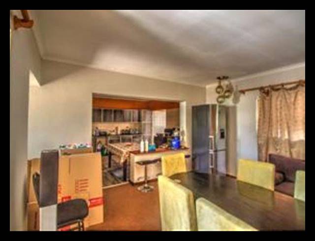 4 BEDROOM HOUSE FOR SALE IN VAN RIEBEECK PARK